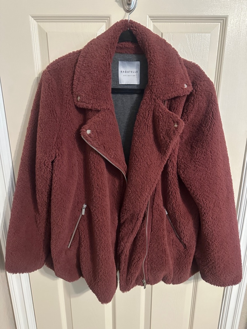 Bagatelle Collection Teddy Sherpa Asymmetrical Zip-Front Jacket, Maroon, Sz XL - Picture 4 of 11